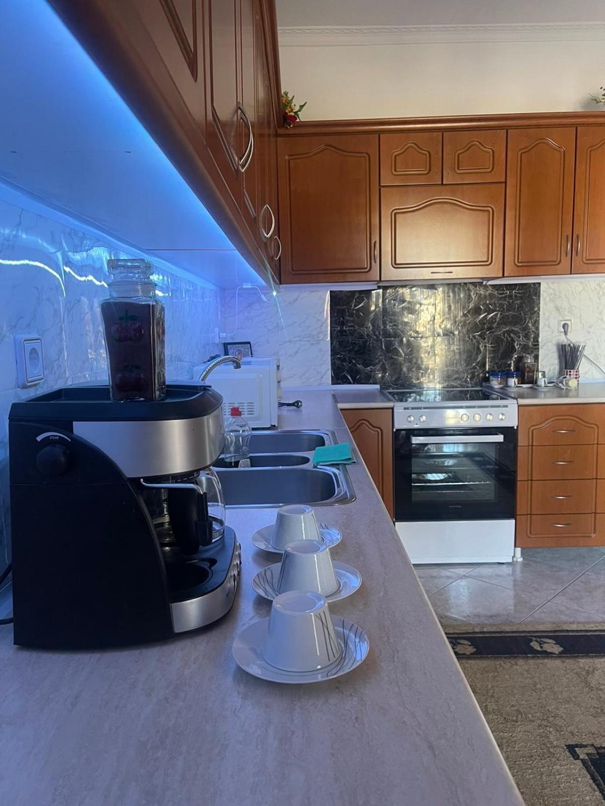 Bright Apartment, Spacious Near The Center ตริกาลา ภายนอก รูปภาพ